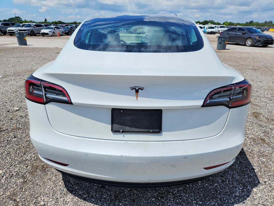68024076 :رقم المزاد ، 5YJ3E1EA2NF287324 vin ، 2022 Tesla Model 3 مزاد بيع