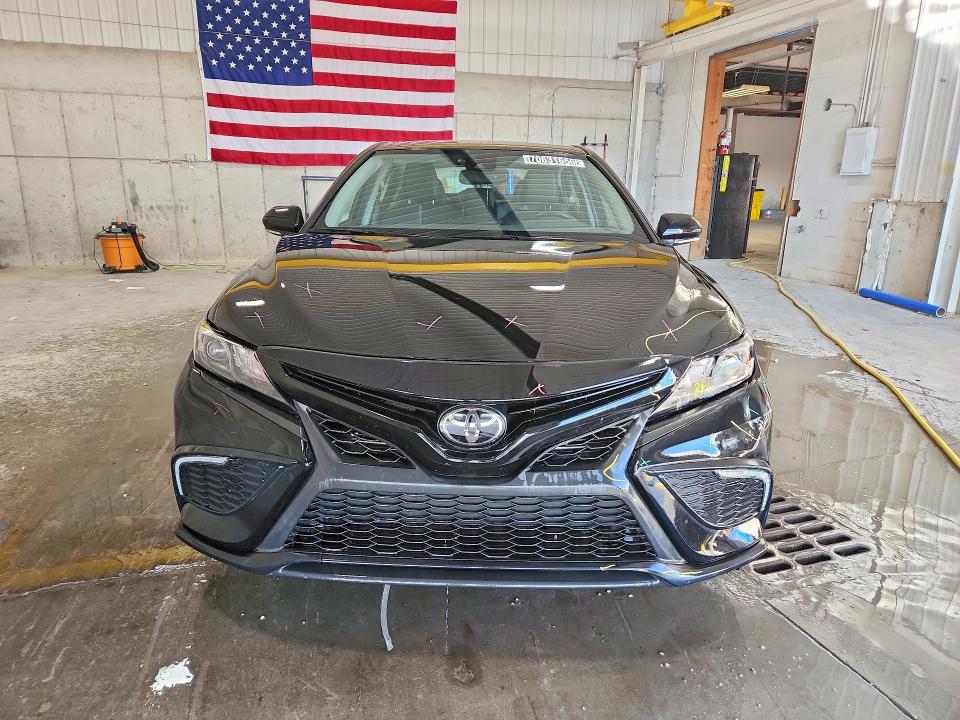 Aukcja sprzedaży 2022 Toyota Camry, vin: 4T1T11AK5NU033443, numer aukcji: 70631656