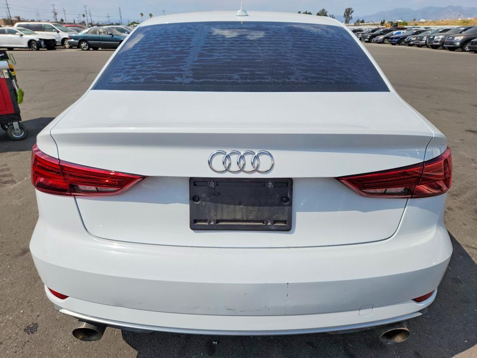 Продажа на аукционе авто 2017 Audi A3, vin: WAUB8GFF2H1019450, номер лота: 69901836