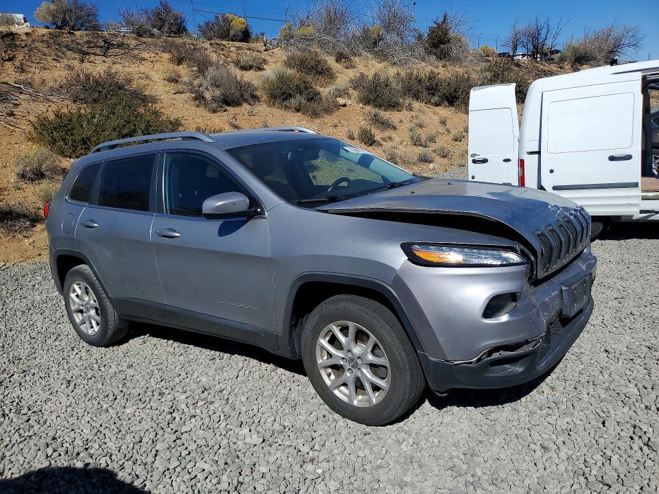 70641676 :رقم المزاد ، 1C4PJMCS2GW218335 vin ، 2016 Jeep Cherokee مزاد بيع