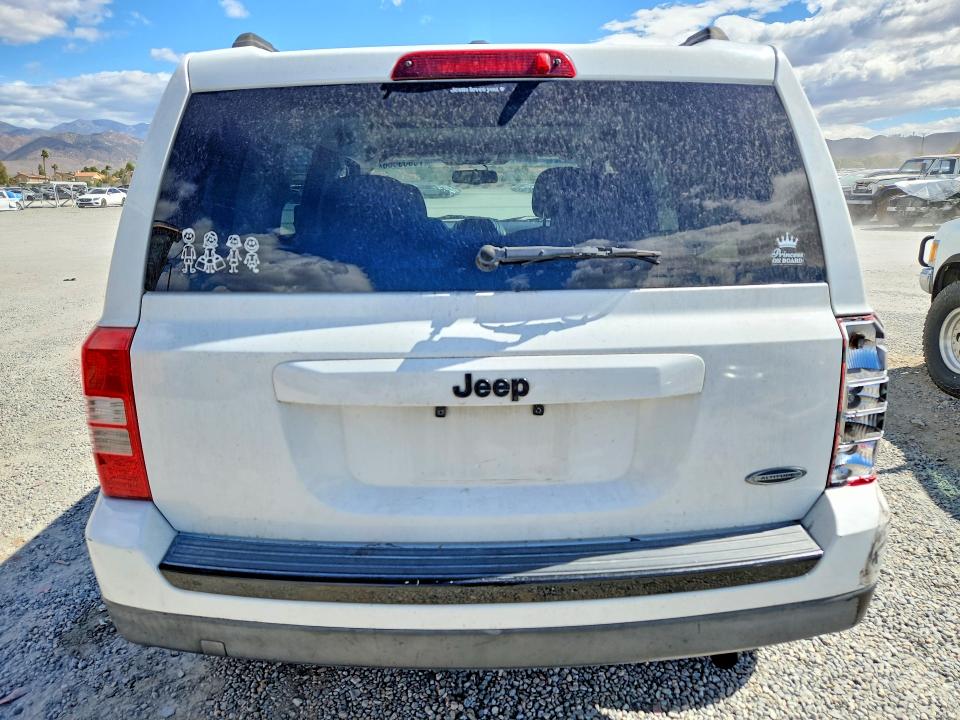 70869386 :رقم المزاد ، 1C4NJPBA8FD191217 vin ، 2015 Jeep Patriot مزاد بيع