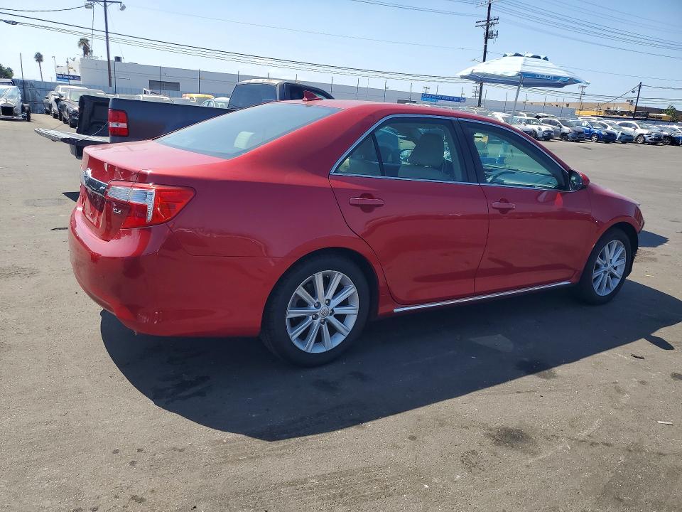 69893006 :رقم المزاد ، 4T1BK1FK4EU542487 vin ، 2014 Toyota Camry مزاد بيع