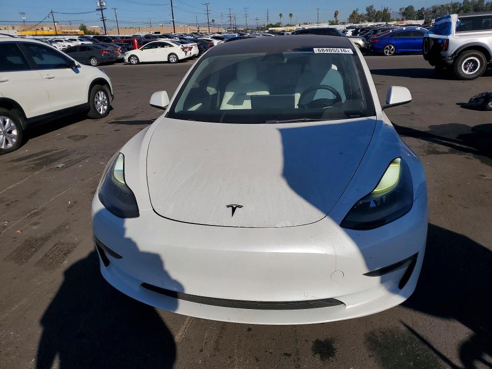 Продажа на аукционе авто 2022 Tesla Model 3, vin: 5YJ3E1EB7NF195652, номер лота: 68405516