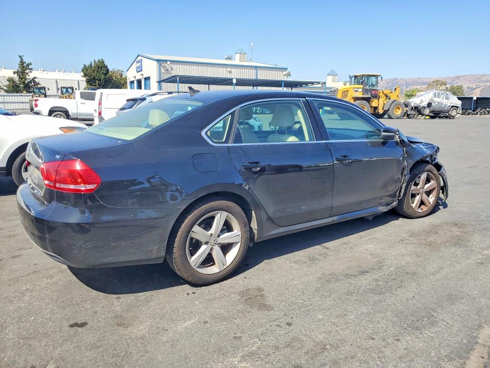 69209446 :رقم المزاد ، 1VWBP7A38EC003558 vin ، 2014 Volkswagen Passat مزاد بيع