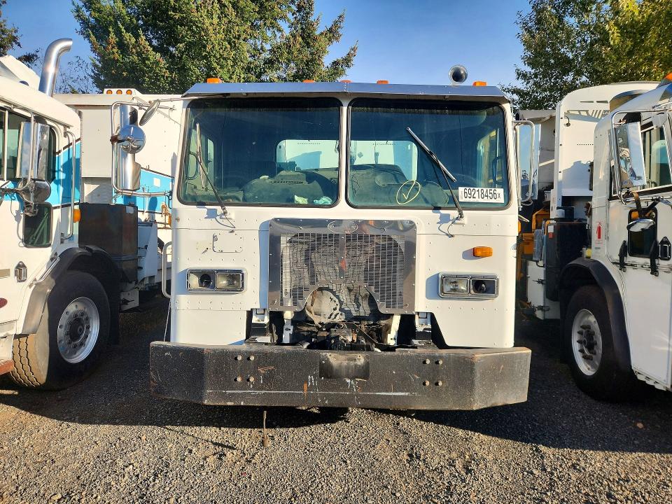 Продажа на аукционе авто 2010 Peterbilt 320, vin: 3BPZL00X6AF103115, номер лота: 69218456