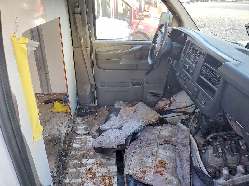 69063086 :رقم المزاد ، 1GB0G2CG4F1275779 vin ، 2015 Chevrolet Express G3500 مزاد بيع