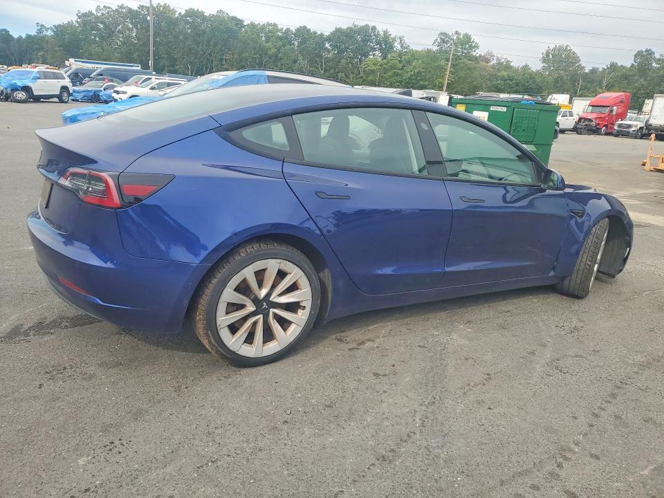 2022 Tesla Model 3 მანქანა იყიდება აუქციონზე, vin: 5YJ3E1EA2NF372311, აუქციონის ნომერი: 70033296