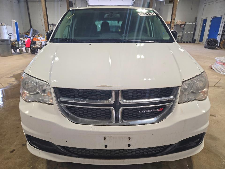 66275756 :رقم المزاد ، 2C4RDGBGXHR875912 vin ، 2017 Dodge Grand Caravan مزاد بيع