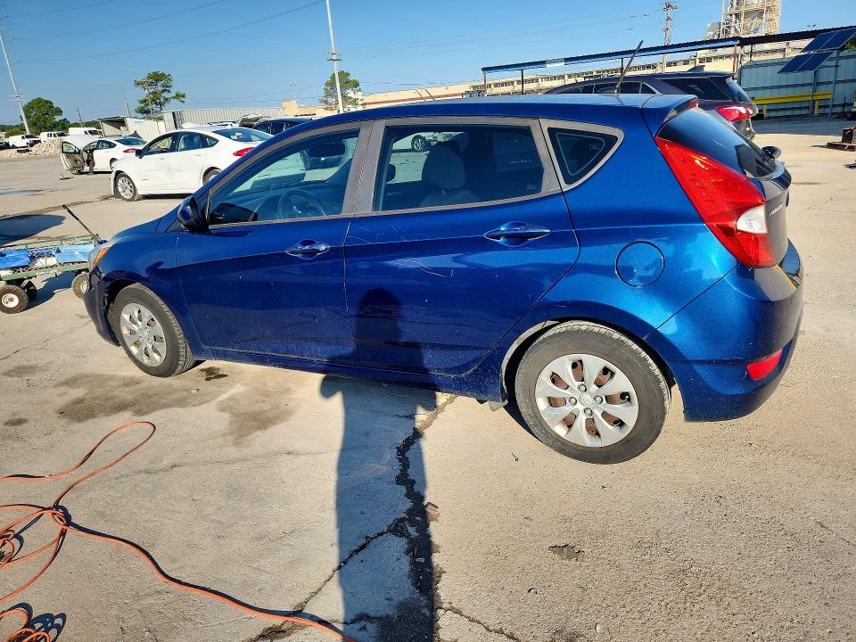 68772106 :رقم المزاد ، KMHCT5AE8HU341383 vin ، 2017 Hyundai Accent مزاد بيع