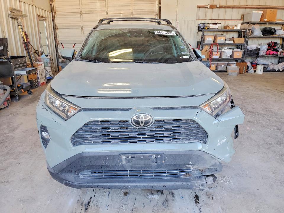 Продажа на аукционе авто 2021 Toyota Rav4, vin: 2T3W1RFV1MW165233, номер лота: 68479496