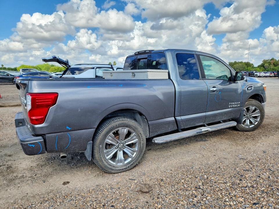 70437306 :رقم المزاد ، 1N6AA1C61HN572018 vin ، 2017 Nissan Titan مزاد بيع