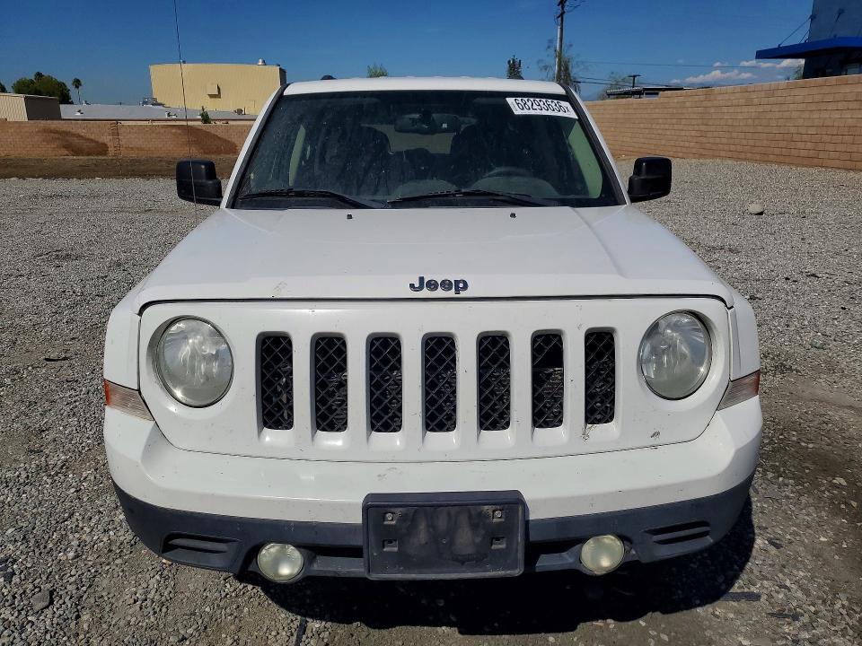 68293636 :رقم المزاد ، 1C4NJPBB3FD250893 vin ، 2015 Jeep Patriot مزاد بيع