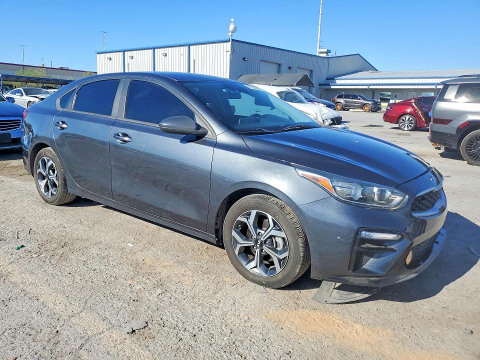 67333086 :رقم المزاد ، 3KPF24AD4ME360737 vin ، 2021 Kia Forte مزاد بيع