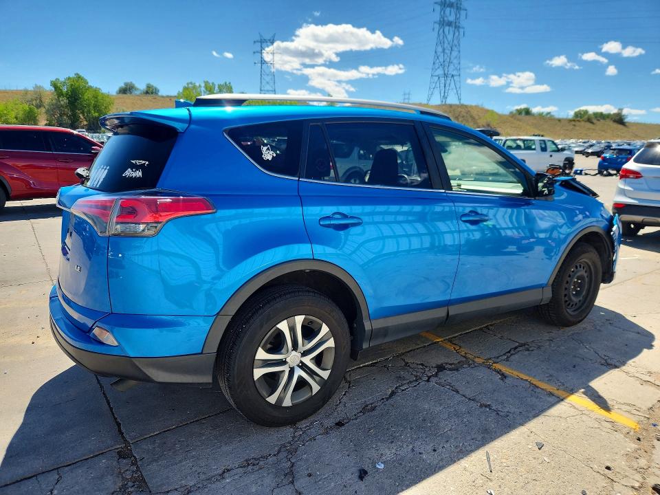 2017 Toyota Rav4 მანქანა იყიდება აუქციონზე, vin: JTMZFREV2HJ124145, აუქციონის ნომერი: 67508666