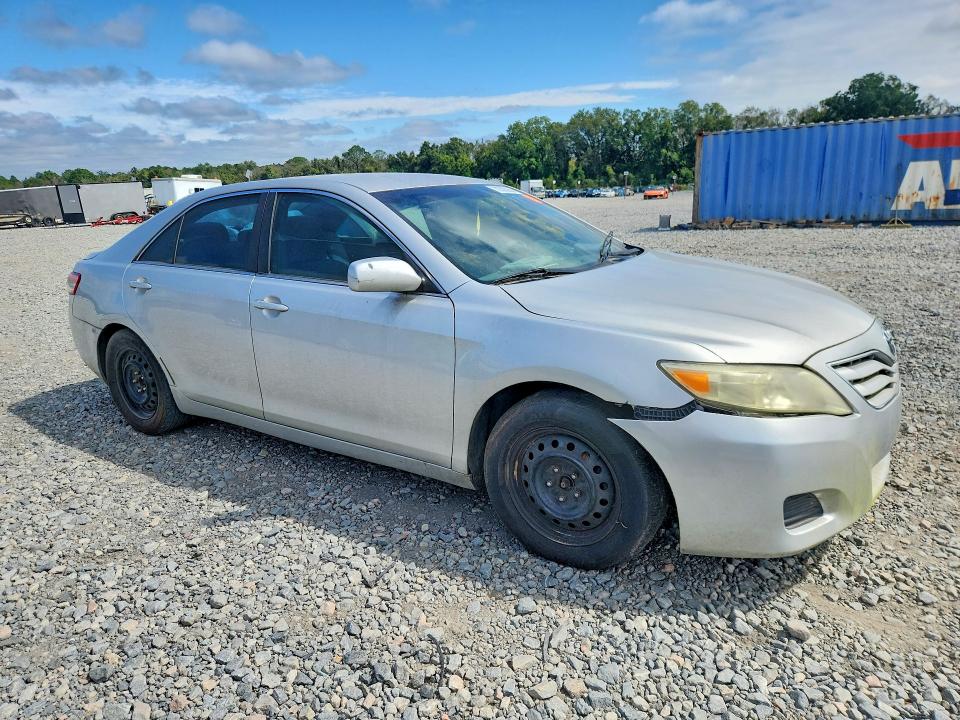 2010 Toyota Camry მანქანა იყიდება აუქციონზე, vin: 4T4BF3EK5AR044137, აუქციონის ნომერი: 70503056