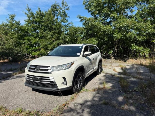 70264736 :رقم المزاد ، 5TDJZRFH4JS824092 vin ، 2018 Toyota Highlander مزاد بيع