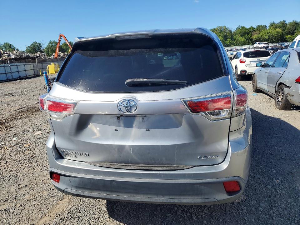 Продаж на аукціоні авто 2015 Toyota Highlander, vin: 5TDBKRFH5FS184104, номер лоту: 69137476