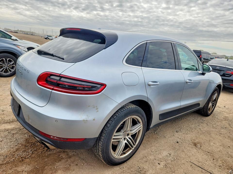 70300316 :رقم المزاد ، WP1AB2A54FLB70954 vin ، 2015 Porsche Macan مزاد بيع