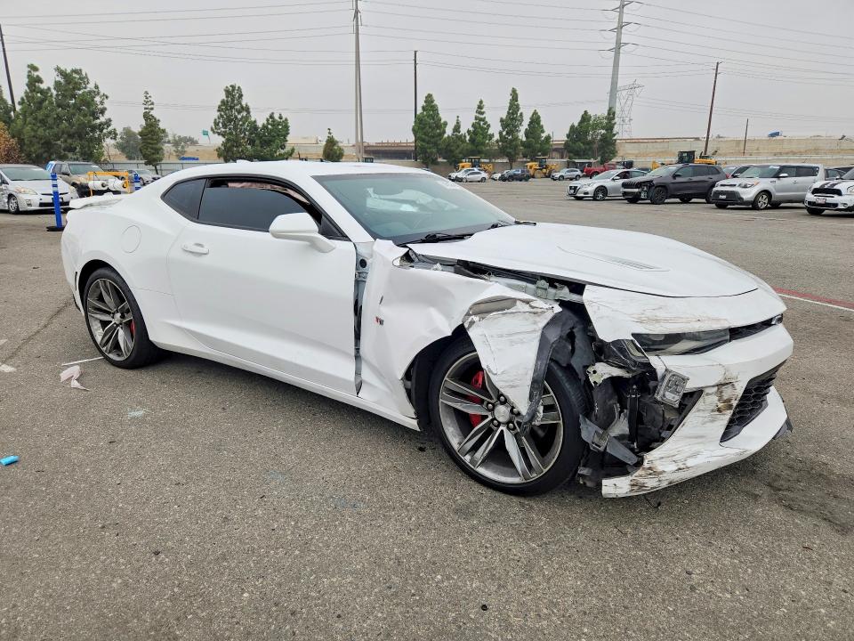68450396 :رقم المزاد ، 1G1FF1R73H0110365 vin ، 2017 Chevrolet Camaro مزاد بيع