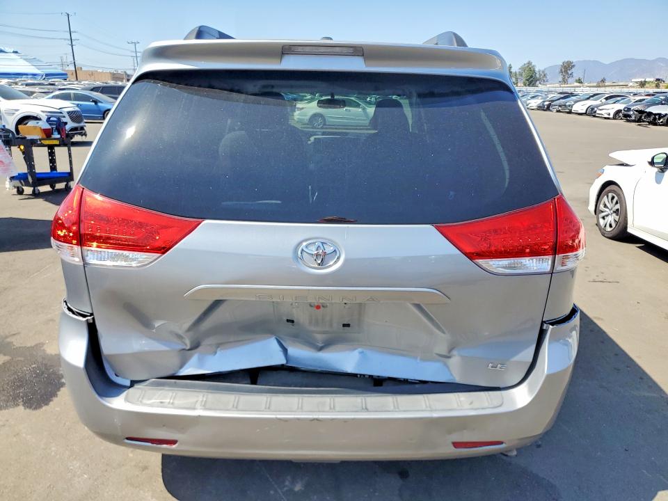Продажа на аукционе авто 2014 Toyota Sienna, vin: 5TDKK3DC2ES472133, номер лота: 69589446