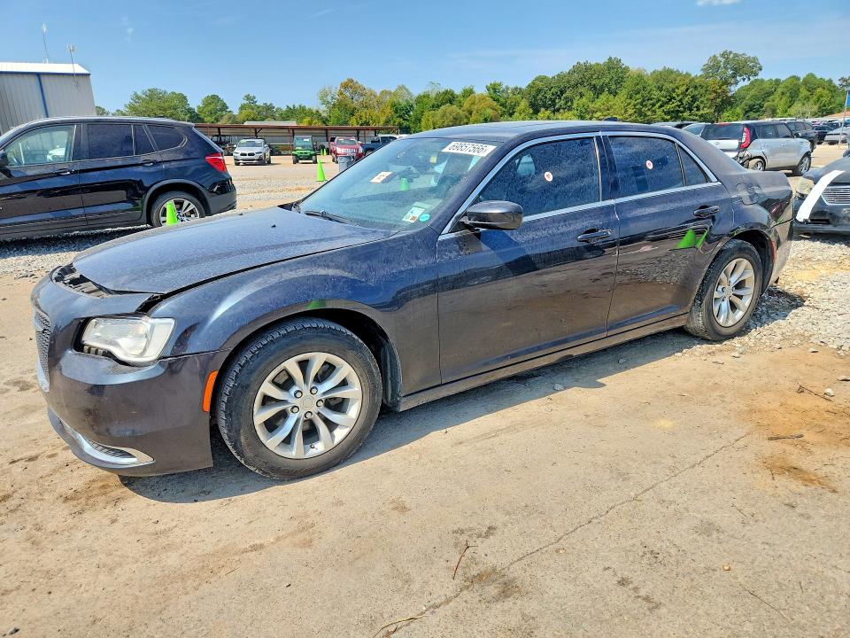 Продажа на аукционе авто 2015 Chrysler 300, vin: 2C3CCAAG8FH833026, номер лота: 69857566