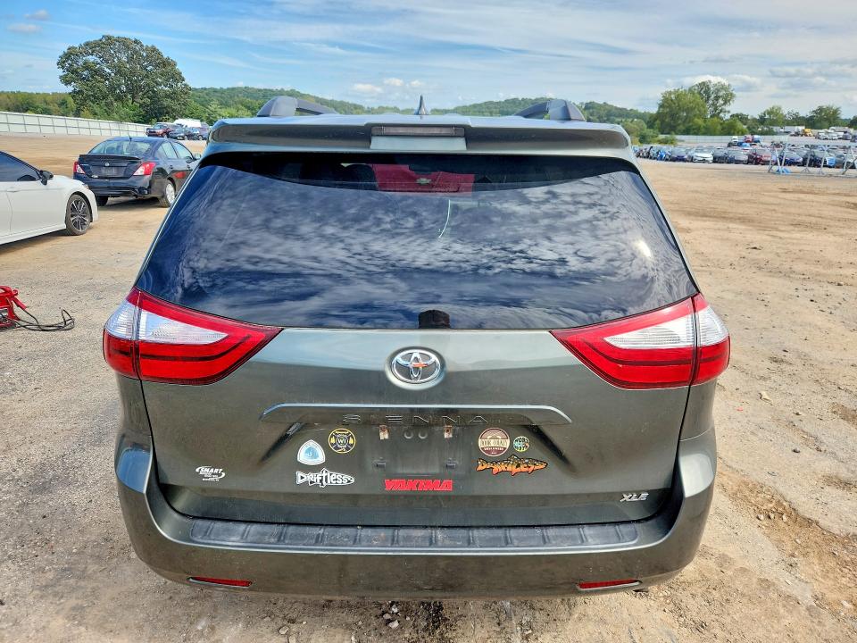 Продажа на аукционе авто 2019 Toyota Sienna, vin: 5TDYZ3DC4KS985689, номер лота: 68301256