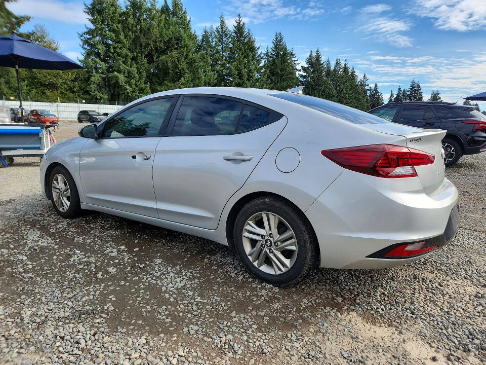70600856 :رقم المزاد ، 5NPD84LF4KH449804 vin ، 2019 Hyundai Elantra مزاد بيع