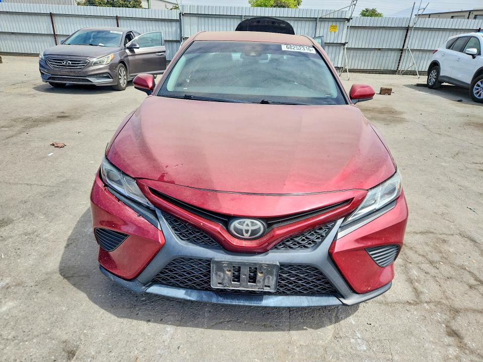 Продаж на аукціоні авто 2018 Toyota Camry, vin: 4T1B11HK5JU528706, номер лоту: 68252316