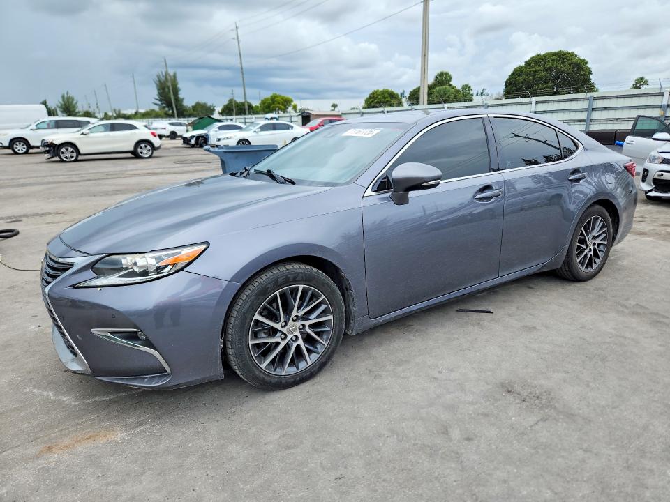 71167726 :رقم المزاد ، JTHBK1GG1G2214083 vin ، 2016 Lexus Es مزاد بيع