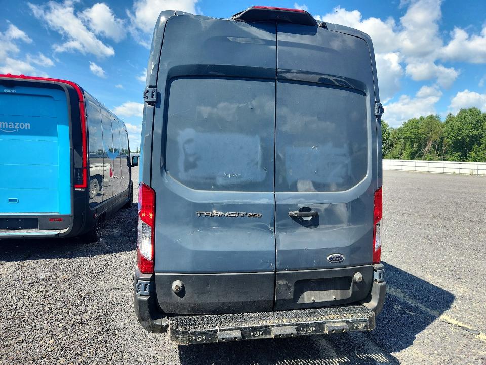 2019 Ford Transit მანქანა იყიდება აუქციონზე, vin: 1FTYR3XM5KKB90047, აუქციონის ნომერი: 67403346