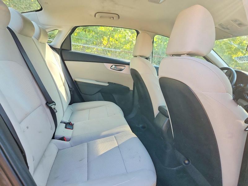 66960206 :رقم المزاد ، 3KPF24AD7NE435528 vin ، 2022 Kia Forte مزاد بيع