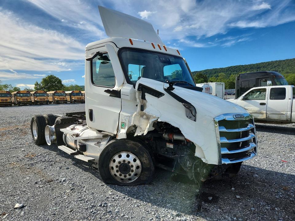 Продаж на аукціоні авто 2025 Freightliner Cascadia 116, vin: 3AKJHTDV1SDVL0260, номер лоту: 70255106