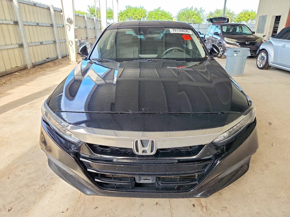 Aukcja sprzedaży 2018 Honda Accord, vin: 1HGCV1F14JA141669, numer aukcji: 70139036