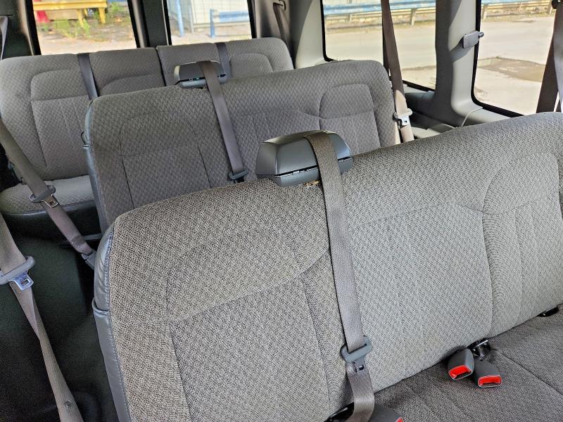 67872376 :رقم المزاد ، 1GAHG35K681104386 vin ، 2008 Chevrolet Express G3500 مزاد بيع