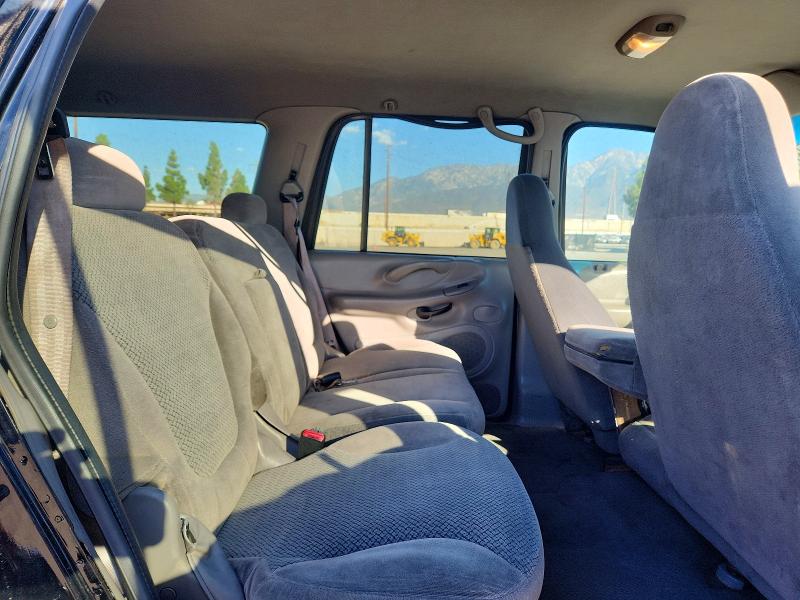Продажа на аукционе авто 2002 Ford Expedition, vin: 1FMRU15W52LA04928, номер лота: 70909796