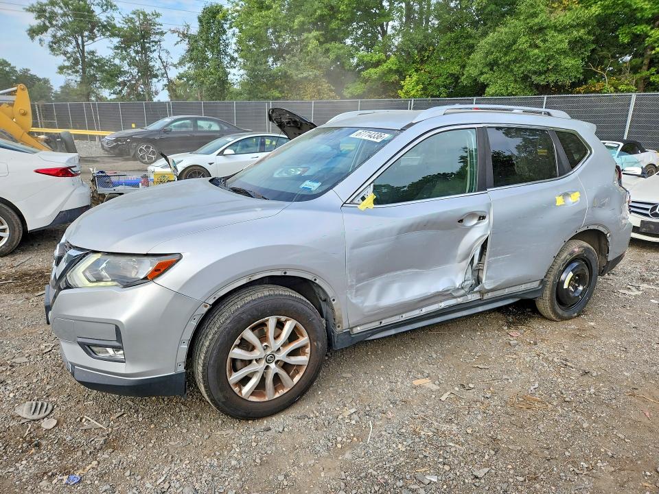 2017 Nissan Rogue მანქანა იყიდება აუქციონზე, vin: JN8AT2MV6HW255794, აუქციონის ნომერი: 67714336