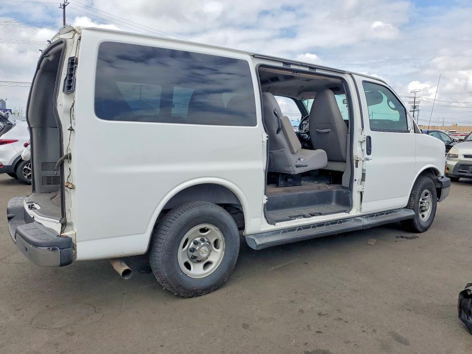 2015 Chevrolet Express G2500 მანქანა იყიდება აუქციონზე, vin: 1GBWGRFF3F1226692, აუქციონის ნომერი: 69806016