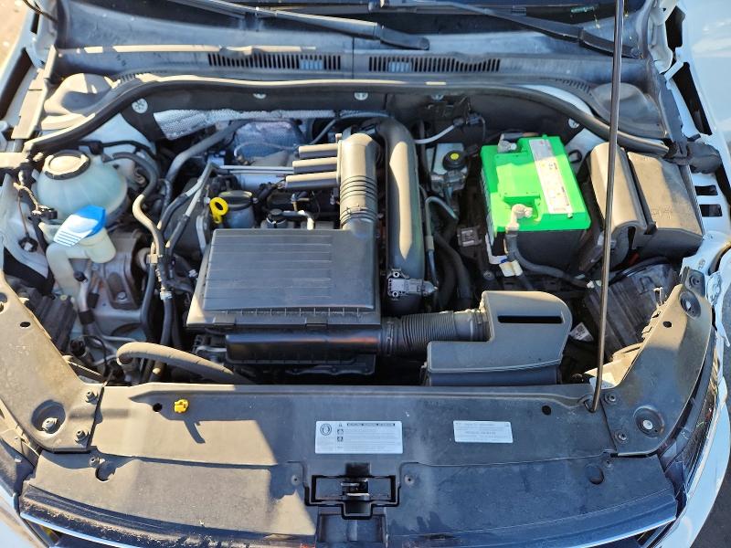 69390486 :رقم المزاد ، 3VW2B7AJ2JM261242 vin ، 2018 Volkswagen Jetta مزاد بيع