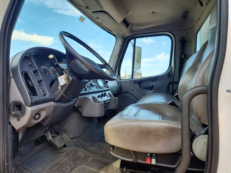 68005466 :رقم المزاد ، 1FVACXDT3CHBD5751 vin ، 2012 Freightliner M2 مزاد بيع