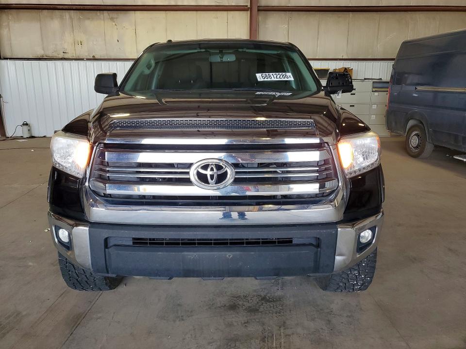 Продаж на аукціоні авто 2017 Toyota Tundra, vin: 5TFUW5F17HX591170        , номер лоту: 68812286