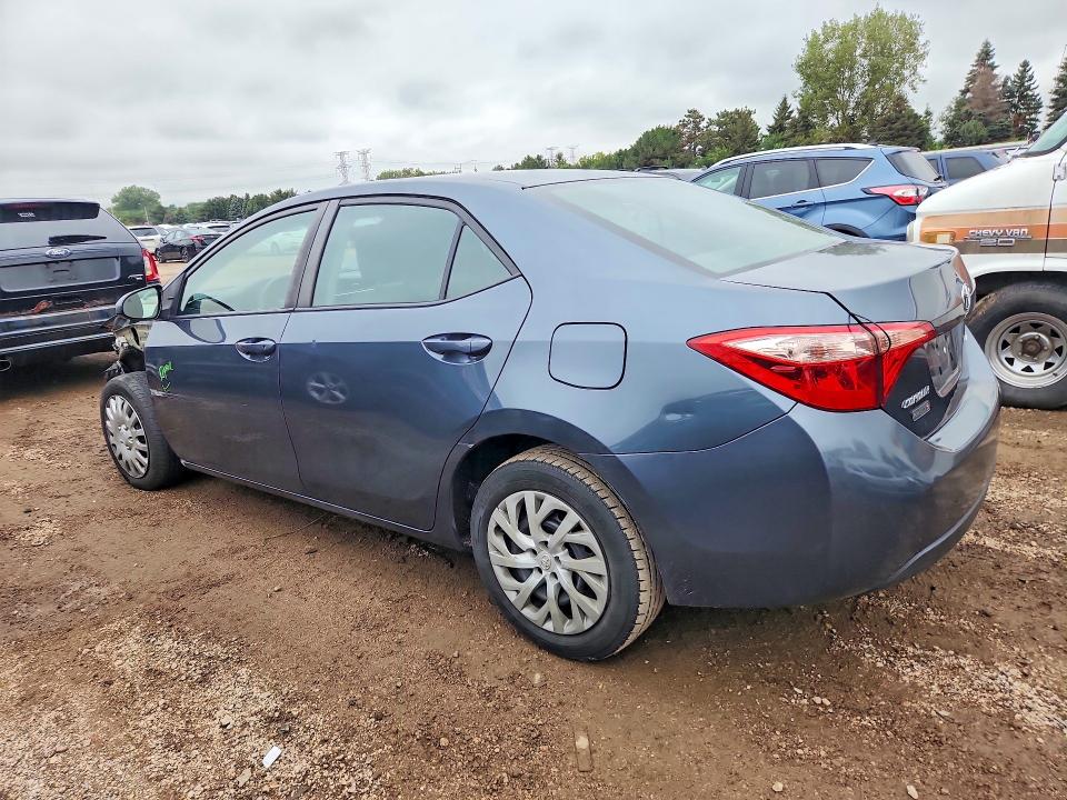 2017 Toyota Corolla მანქანა იყიდება აუქციონზე, vin: 2T1BURHE8HC883512, აუქციონის ნომერი: 68702226