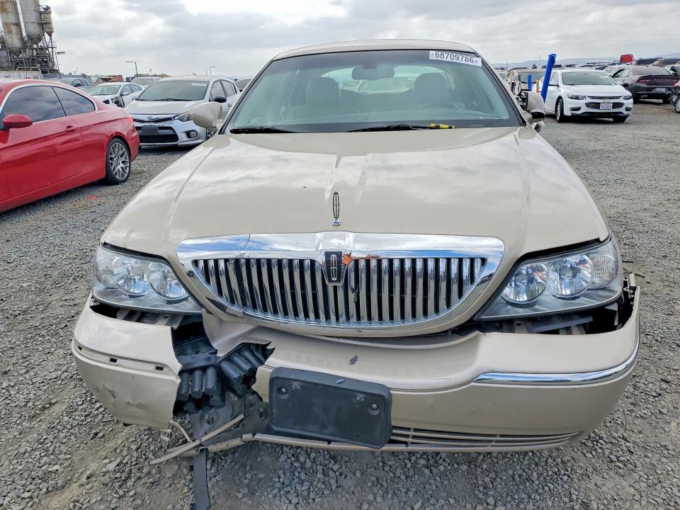 Aukcja sprzedaży 2009 Lincoln Town Car, vin: 2LNHM82V89X628798, numer aukcji: 68709786