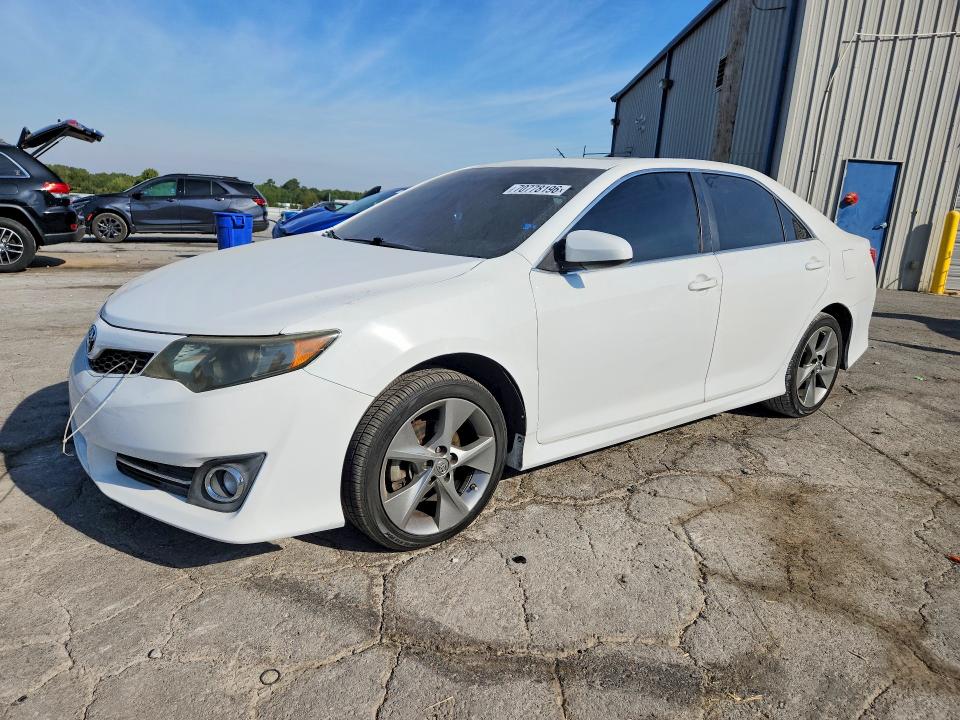 70778196 :رقم المزاد ، 4T1BK1FK3EU544392 vin ، 2014 Toyota Camry مزاد بيع