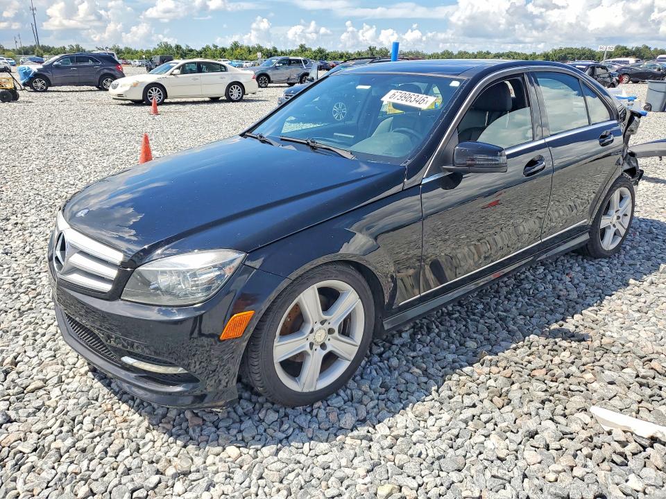67996346 :رقم المزاد ، WDDGF8BB8BR165227 vin ، 2011 Mercedes-benz C مزاد بيع