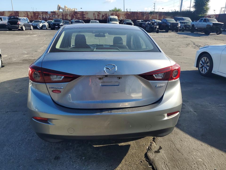 69393126 :رقم المزاد ، JM1BM1U75G1306562 vin ، 2016 Mazda 3 مزاد بيع