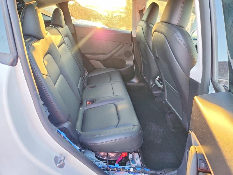69899426 :رقم المزاد ، 7SAYGDEE4RA264928 vin ، 2024 Tesla Model Y مزاد بيع