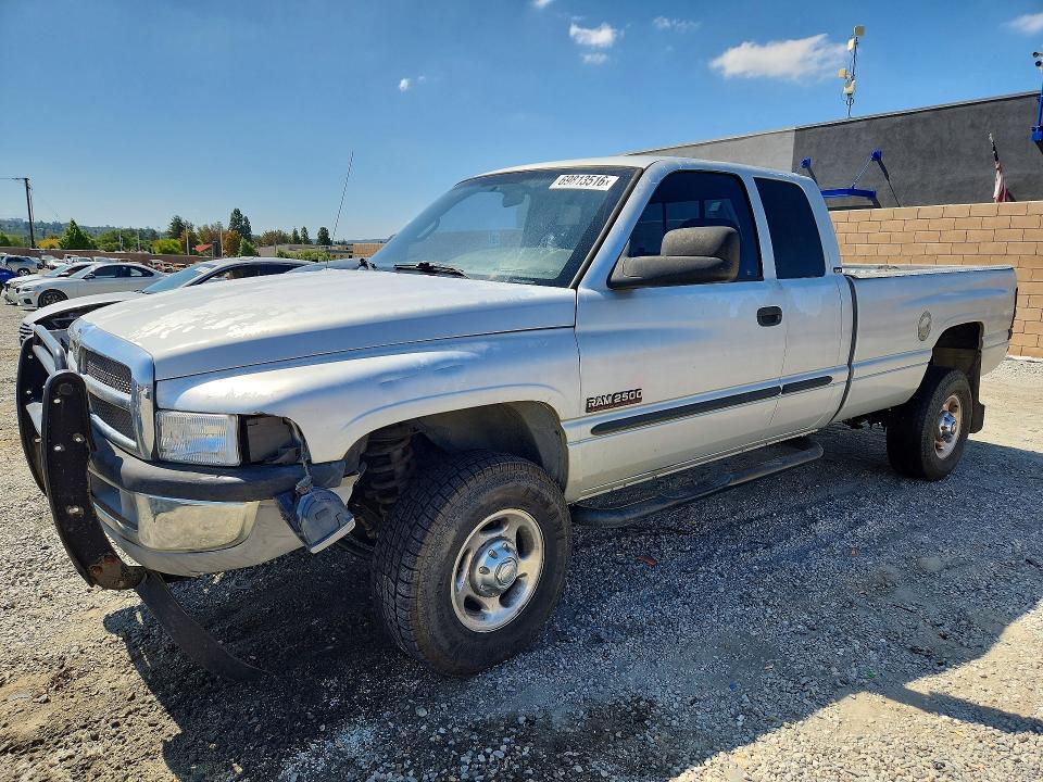 69813516 :رقم المزاد ، 3B7KF23672M235496 vin ، 2002 Dodge Ram 2500 مزاد بيع