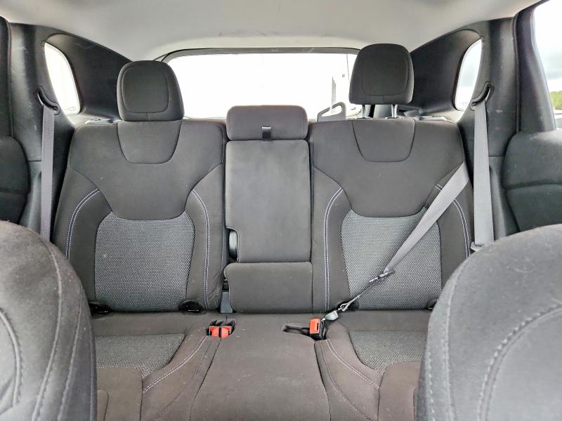67827386 :رقم المزاد ، 1C4PJLCB4LD606506 vin ، 2020 Jeep Cherokee مزاد بيع