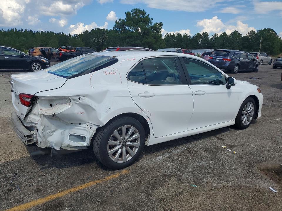 Продажа на аукционе авто 2018 Toyota Camry, vin: 4T1B11HK4JU512478, номер лота: 68558136