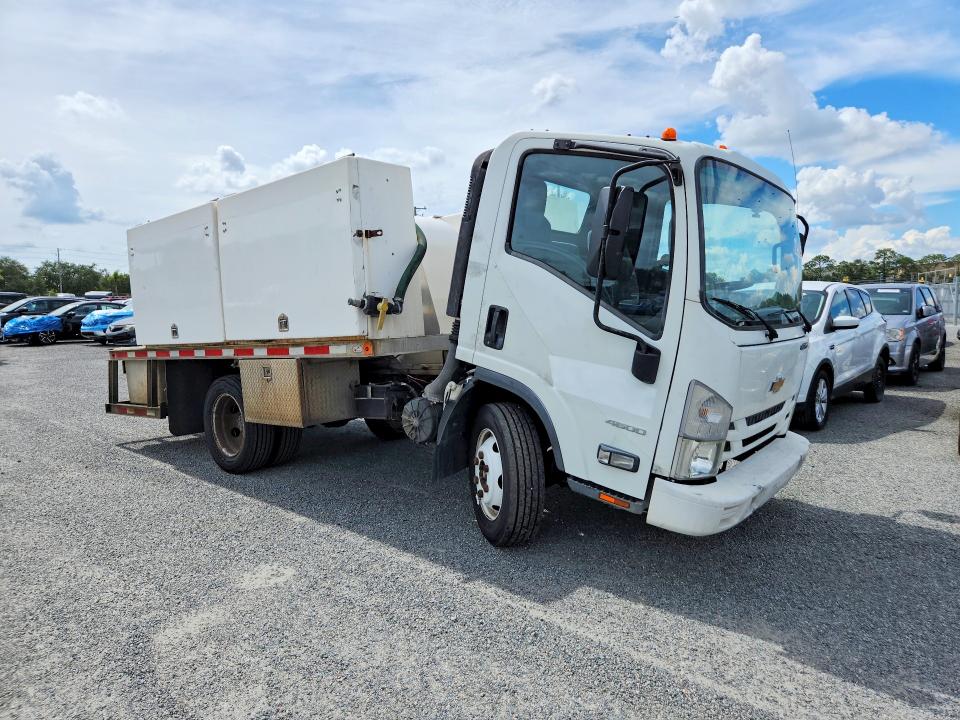 70492396 :رقم المزاد ، 54DCDW1B5KS810859 vin ، 2019 Chevrolet 4500 مزاد بيع